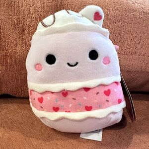 Squishmallows 5 in Brinya the Cake with Valentine’s Day tag